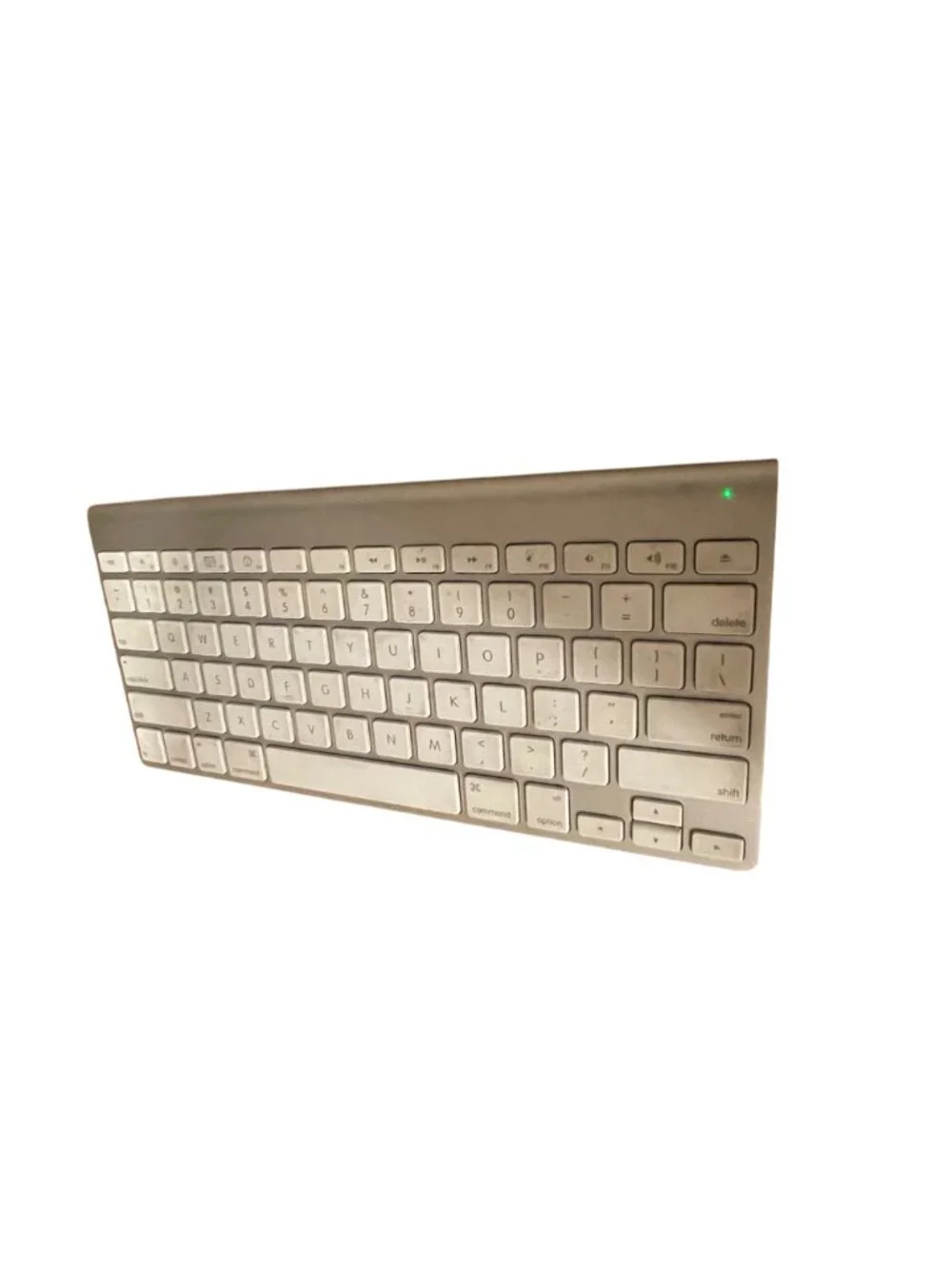 Apple Wireless Bluetooth Keyboard A1314 Compact White Aluminum Magic Keyboard